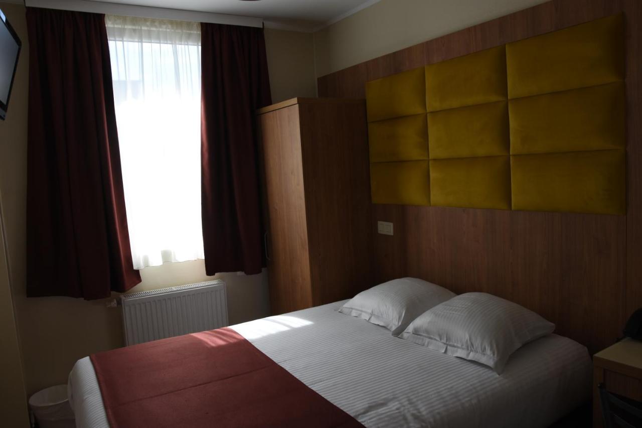 Sun Hotel Saint-Gilles Exterior photo