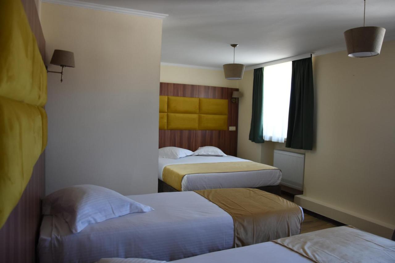 Sun Hotel Saint-Gilles Exterior photo