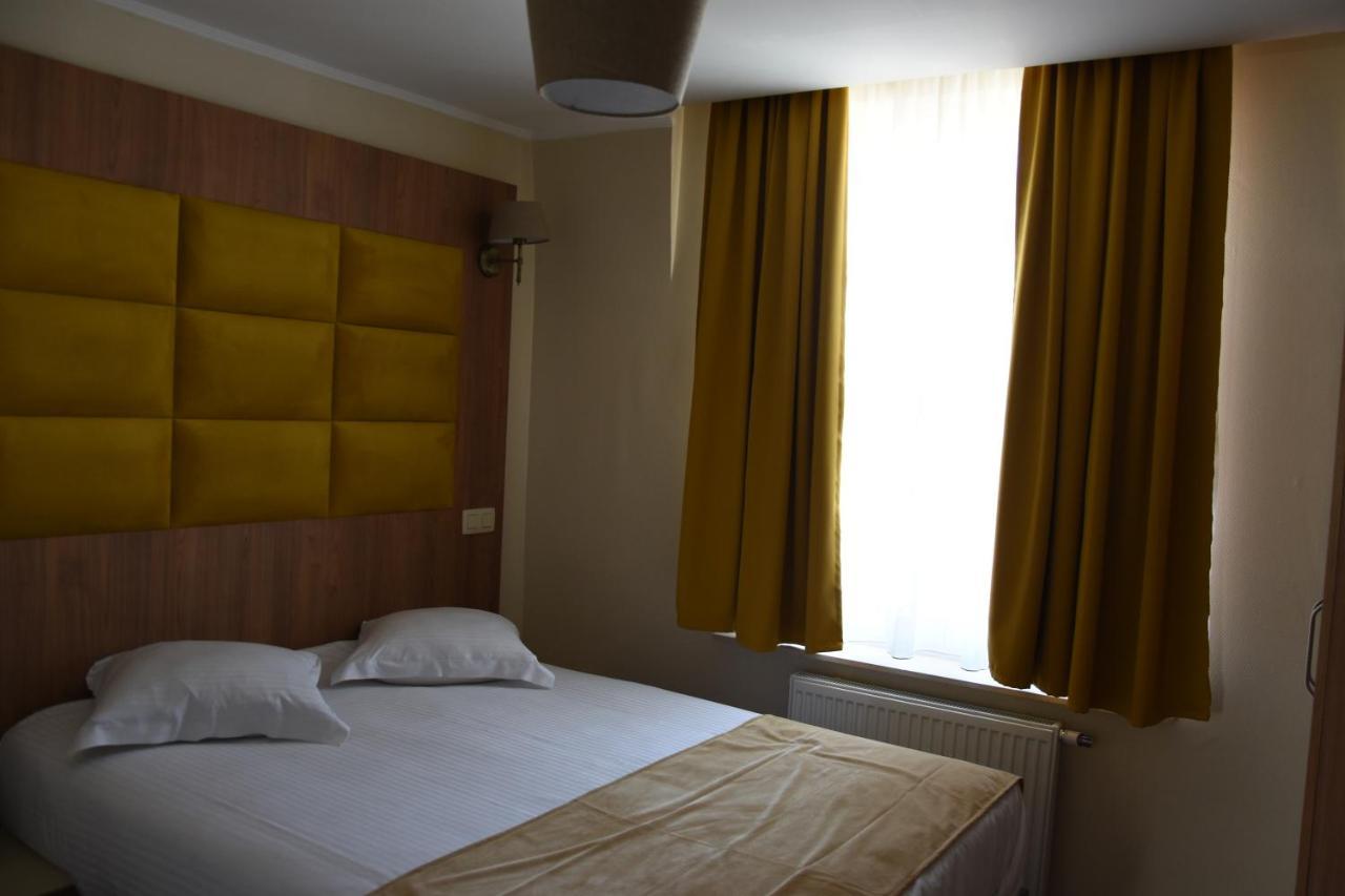 Sun Hotel Saint-Gilles Exterior photo