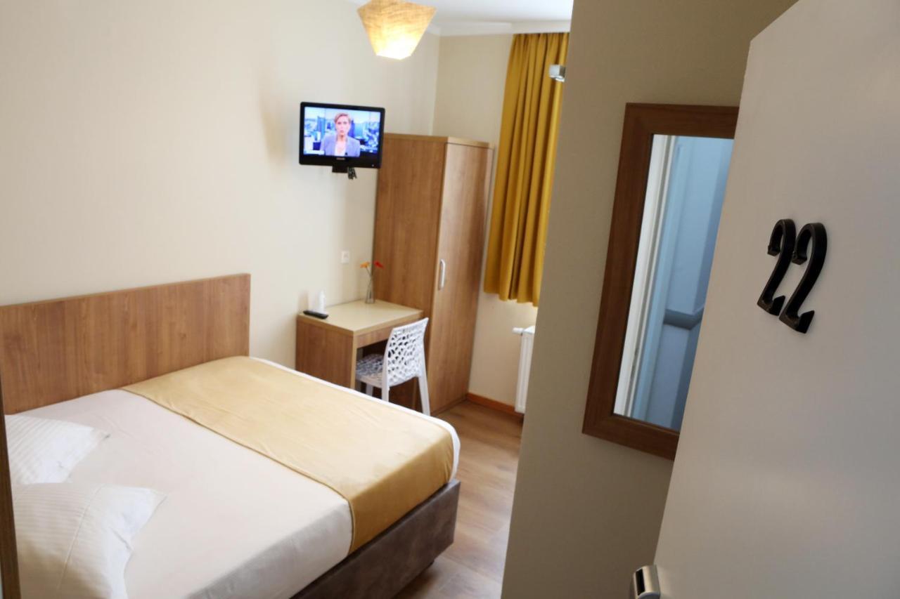 Sun Hotel Saint-Gilles Exterior photo