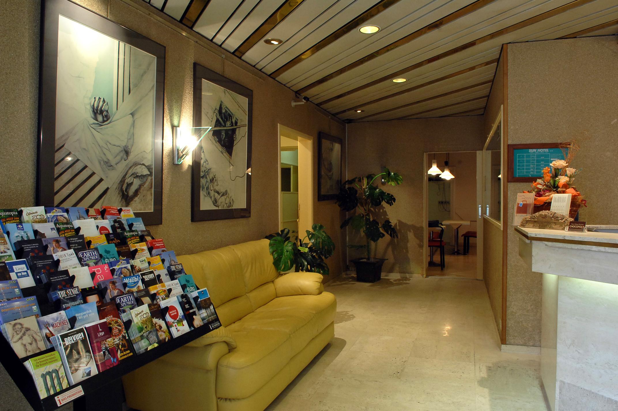 Sun Hotel Saint-Gilles Exterior photo